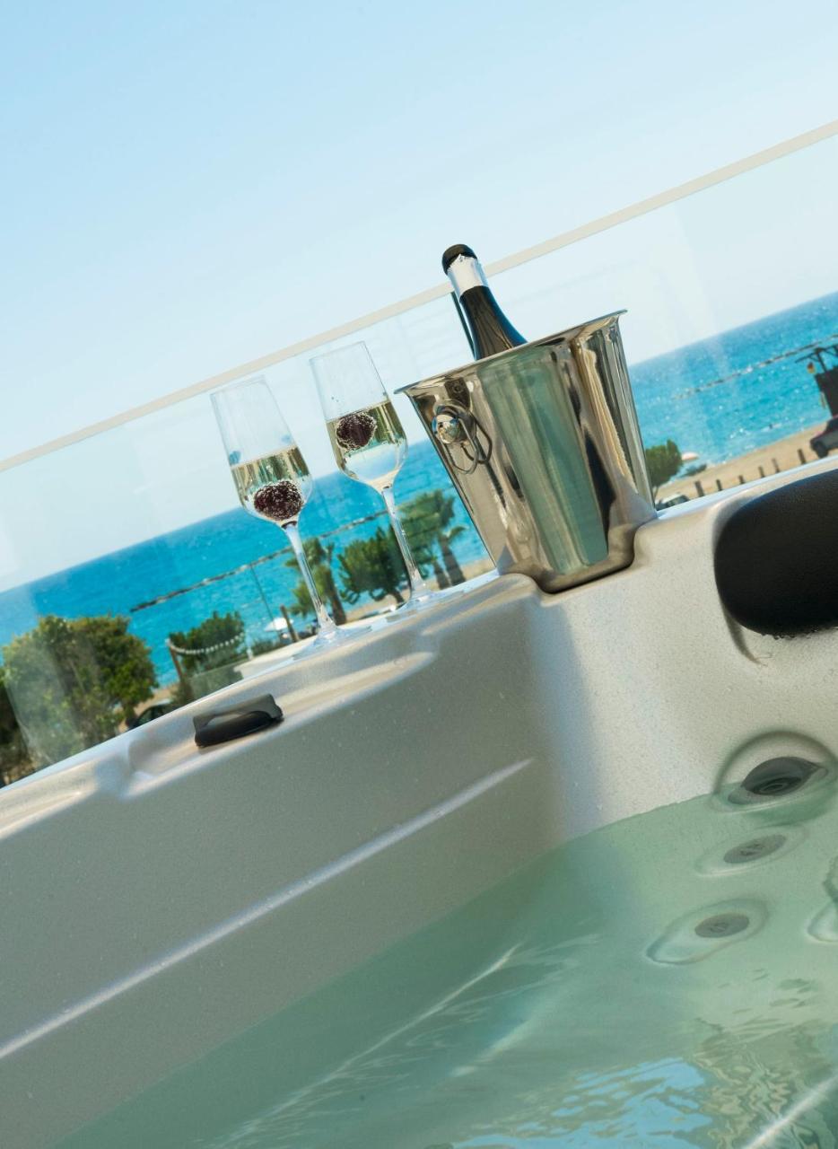 Wavebreeze Villas Paphos Exterior photo
